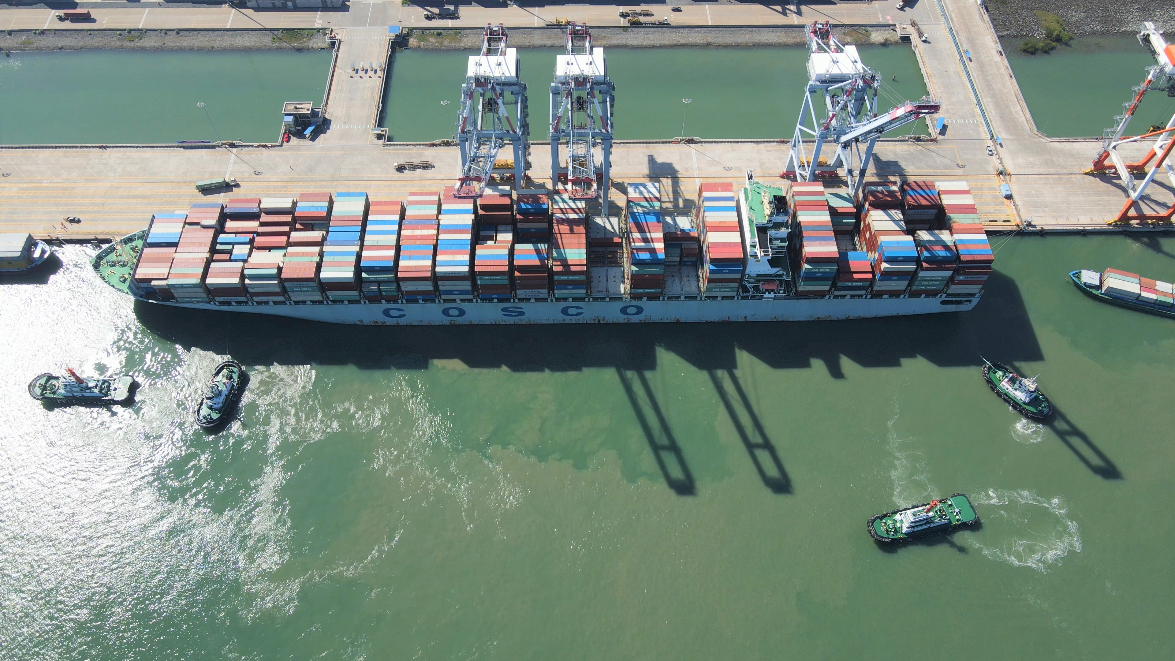 COSCO and OOCL bring a new service directly to US calling at CMIT